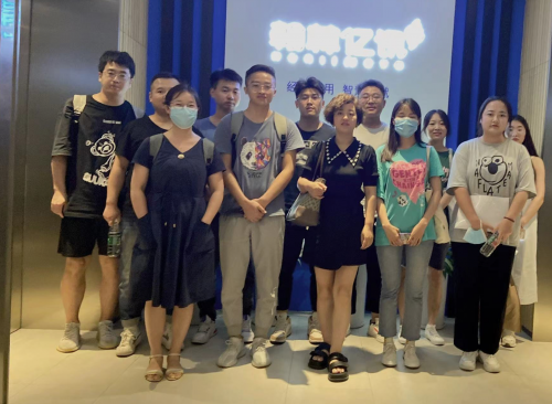 千鋒西安學員前往大型企業翰林億訊參觀學習